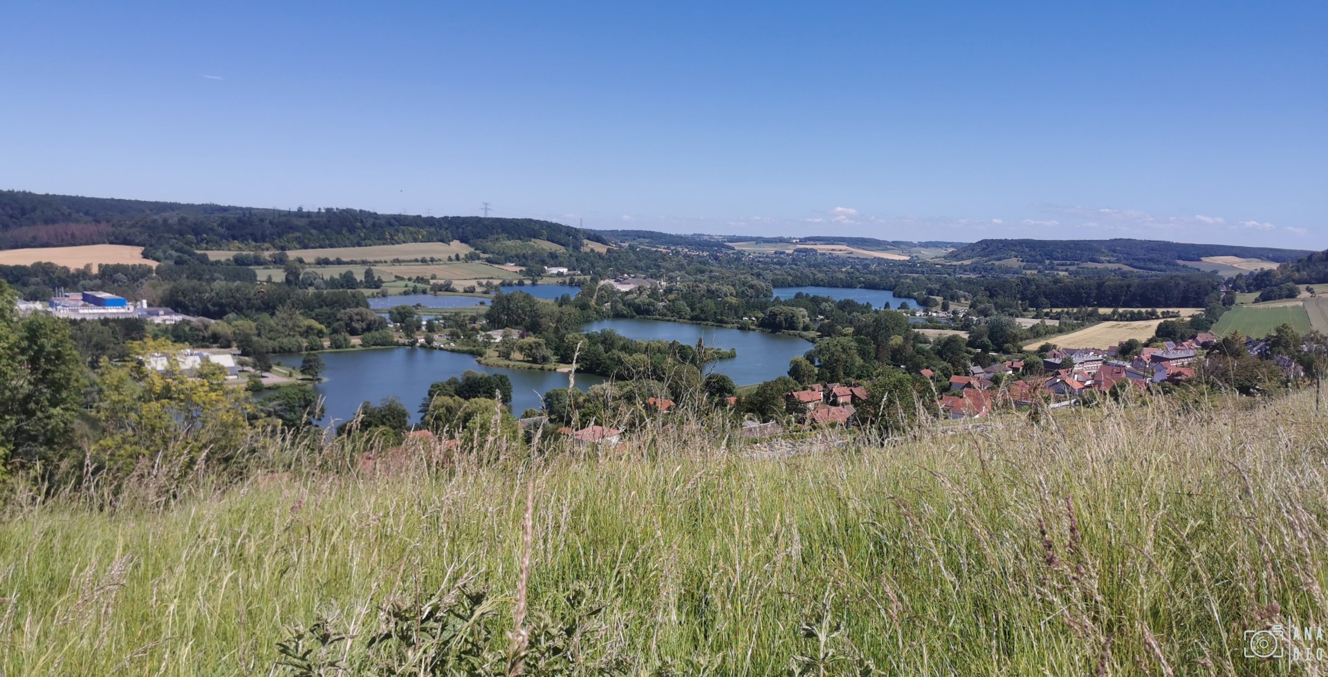 vue des étangs de la Varenne depuis le Château d'Arques-la-Bataille