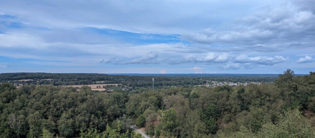 Le Mont Castre : rendez-vous au cœur du&nbsp;Cotentin